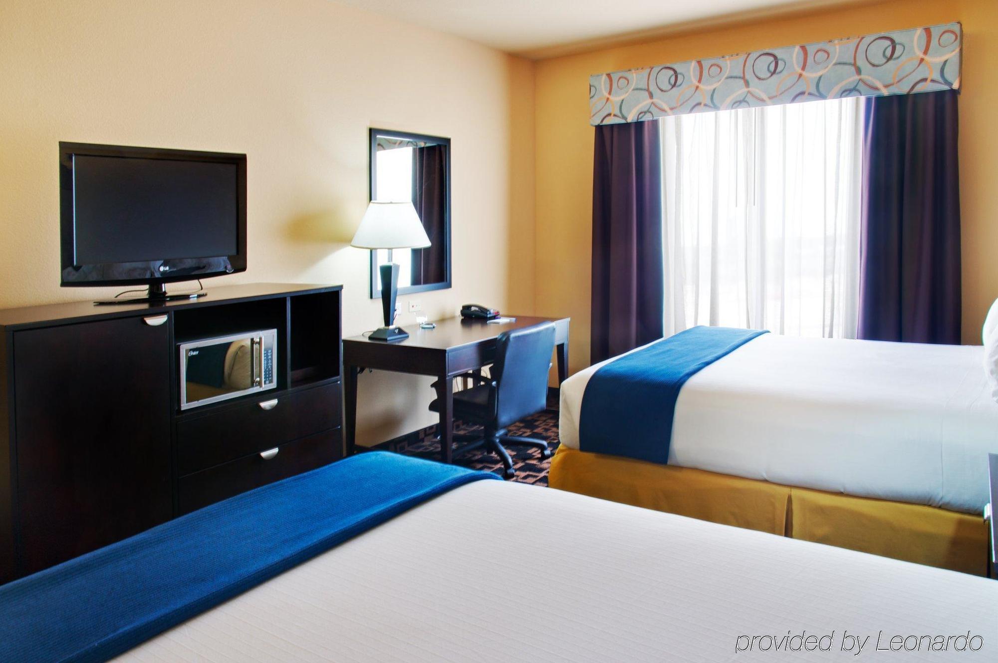 Holiday Inn Express Hotel & Suites Huntsville By Ihg Pokoj fotografie